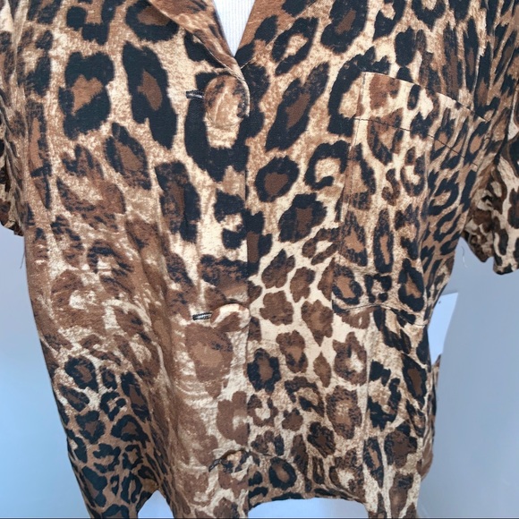 CR Short Sleeve Button Up Leopard Top - Picture 2 of 4